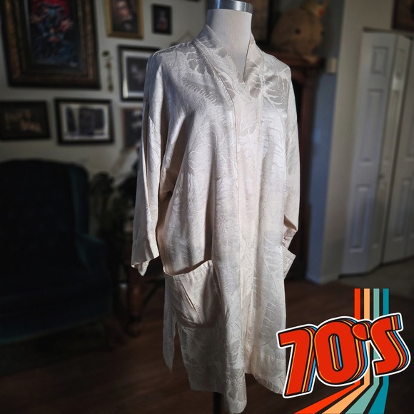 Vintage 70s Island Spirit 100% Silk Kimono Robe Kona Hawaii Floral Print Cream
